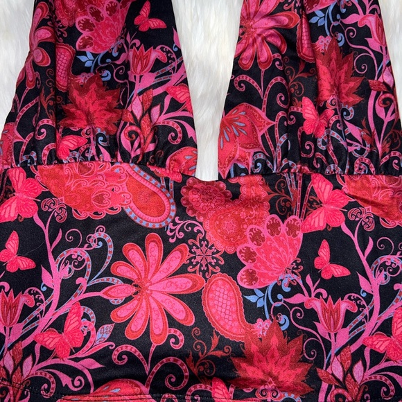 HALTER DETAILED TOP - Picture 2 of 3